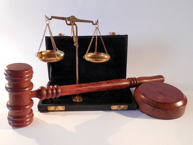 W czym może nam wesprzeć radca prawny? W jakich kwestiach i w jakich dziedzinach prawa pomoże nam radca prawny?