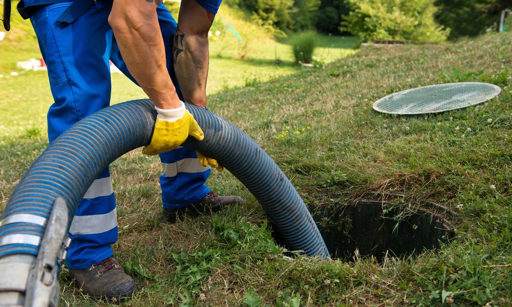 Jak wybrać odpowiednie szambo do domu? Liczba mieszkańców to nie wszystko.